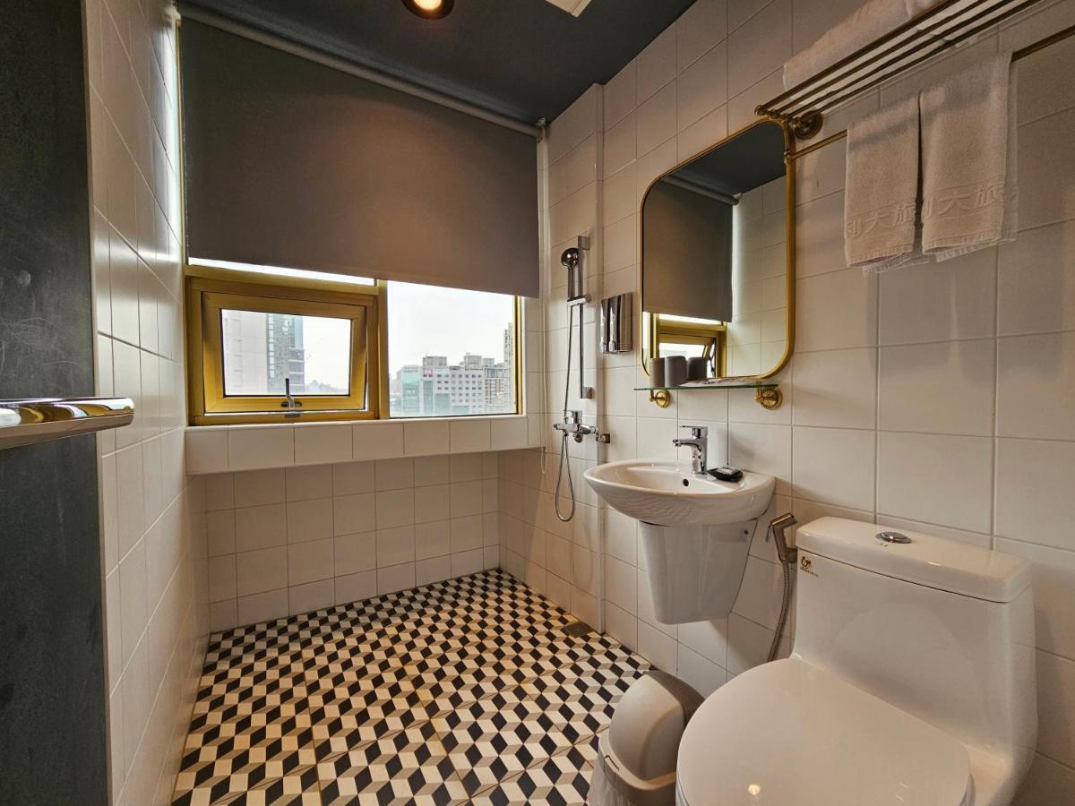 Modern Inn Taichung Eksteriør bilde